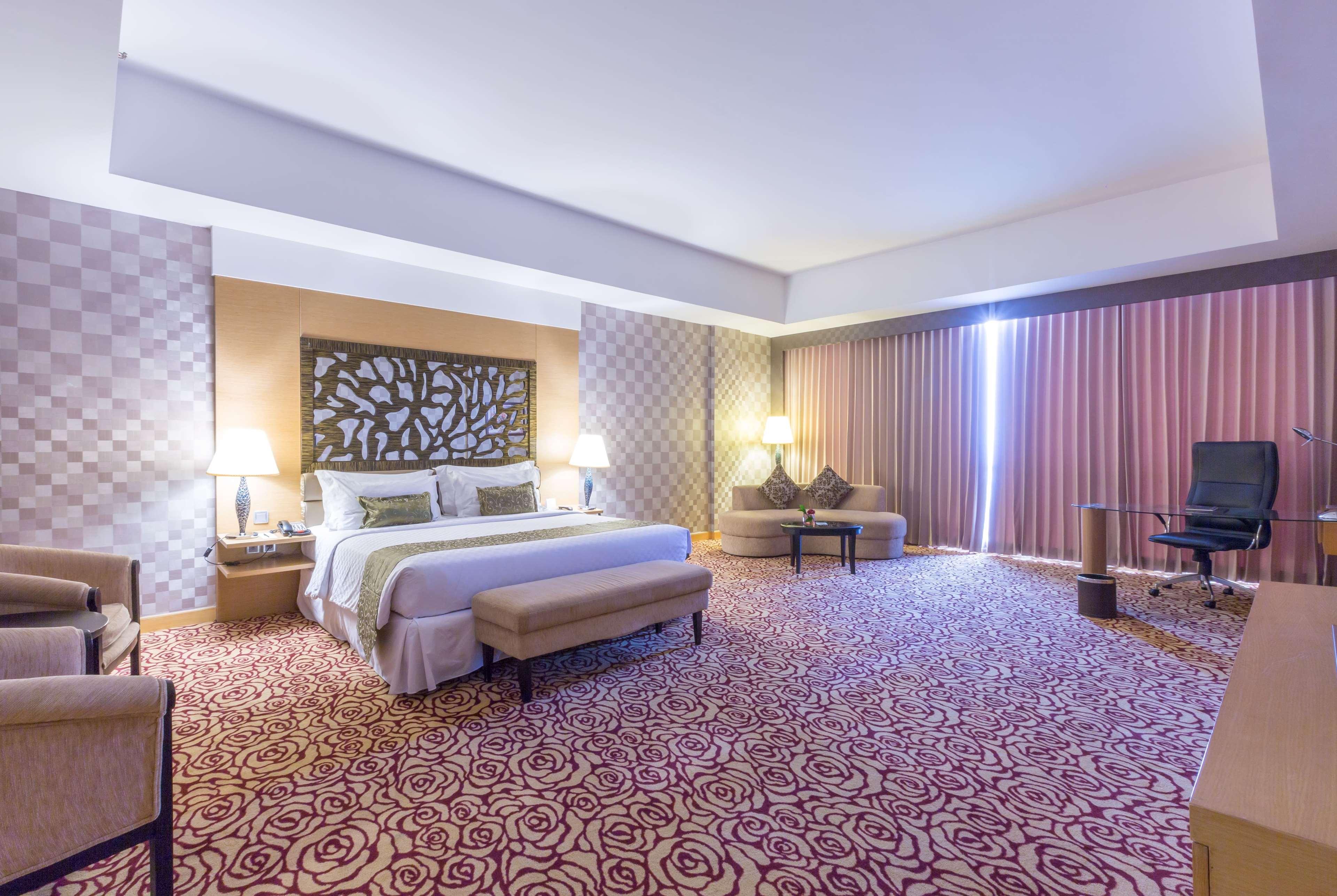 Wyndham Surabaya Exterior foto