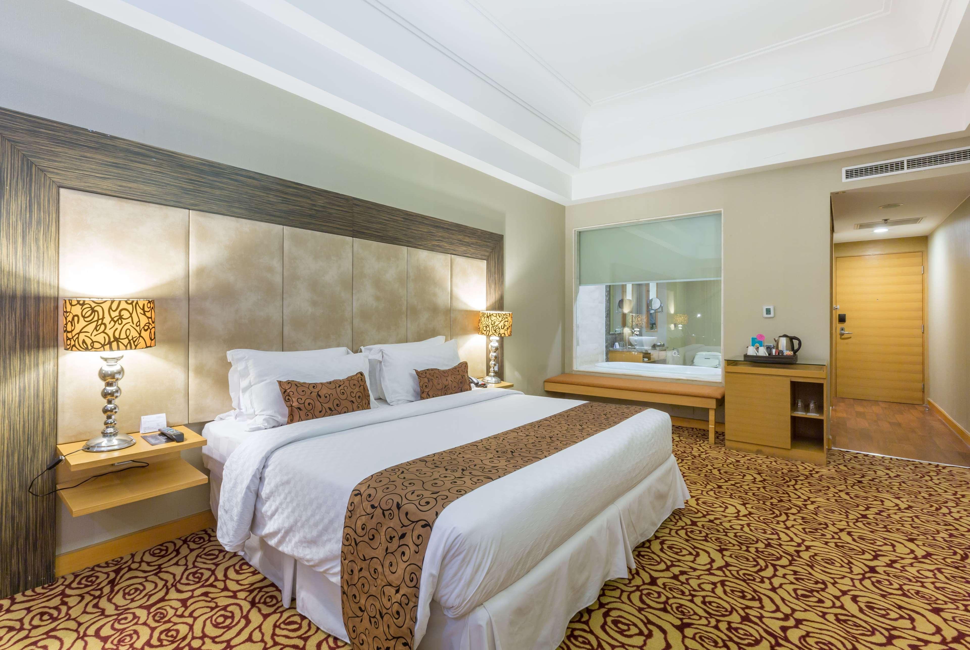 Wyndham Surabaya Exterior foto