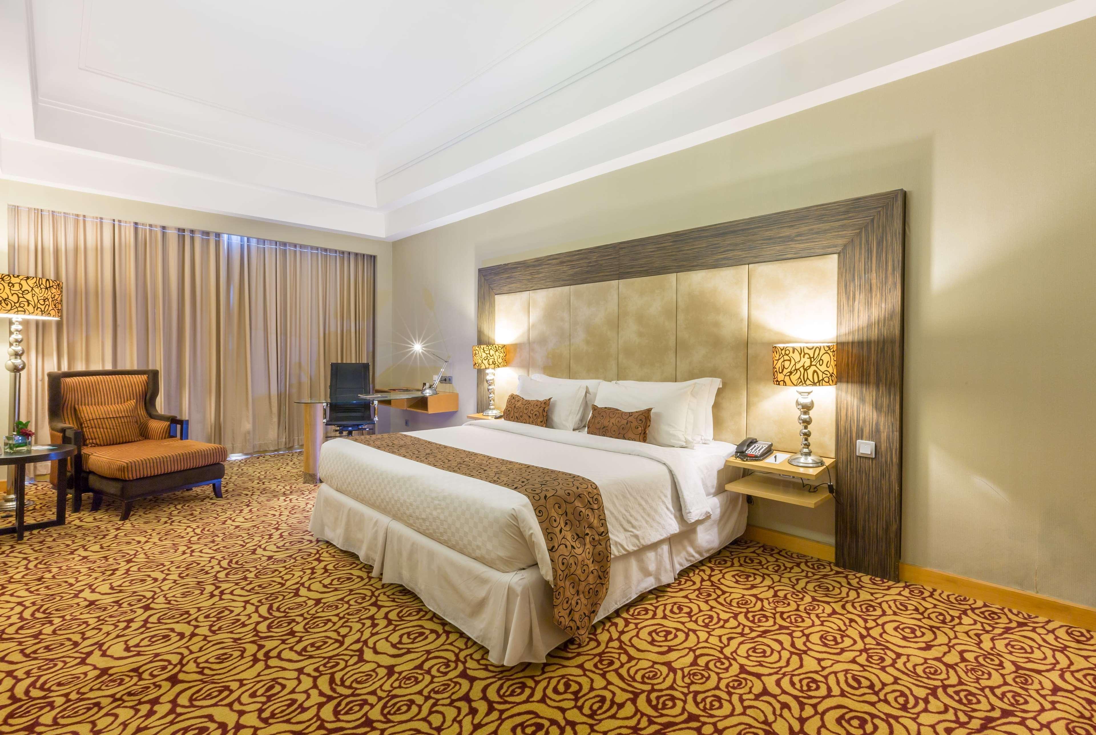 Wyndham Surabaya Exterior foto