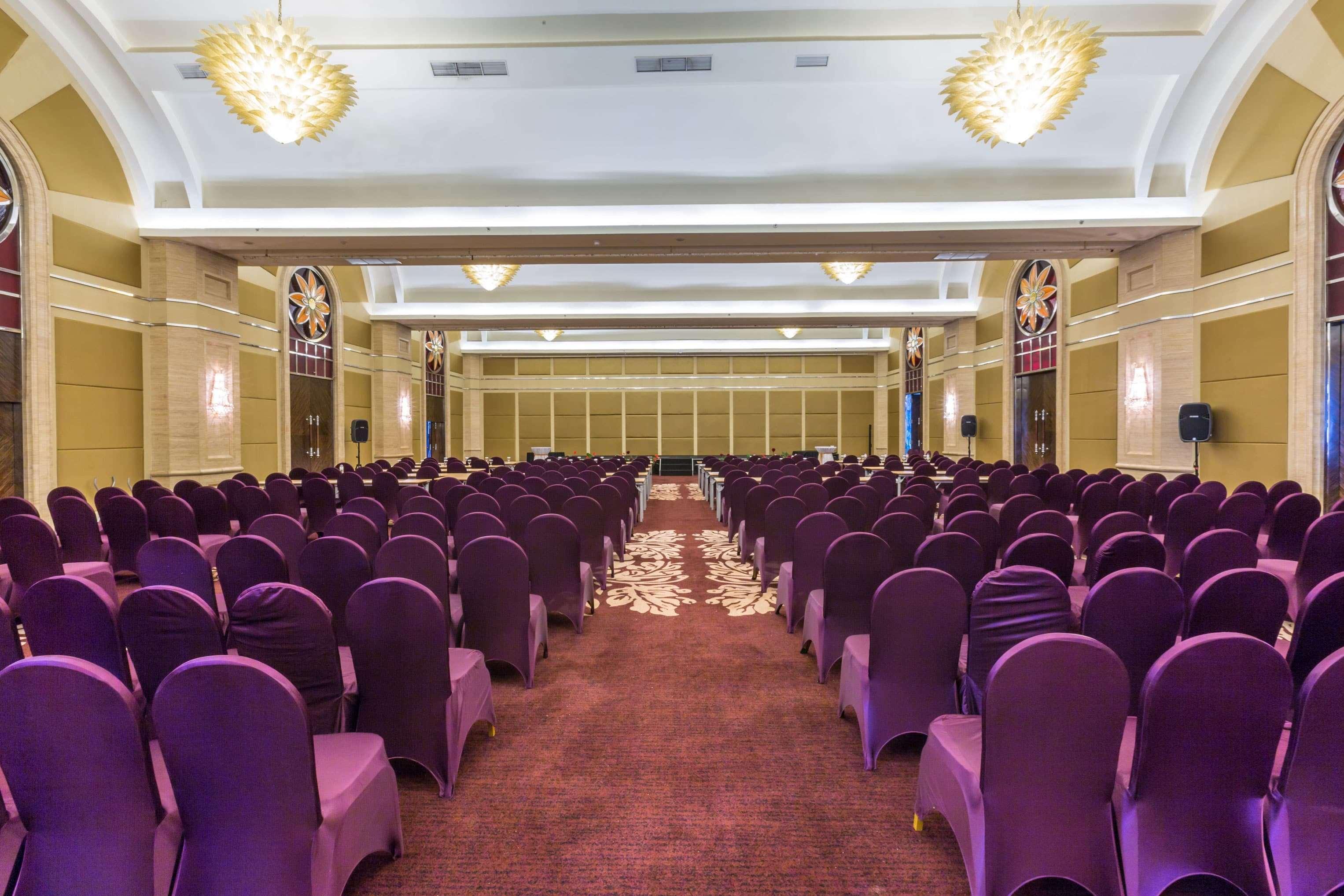 Wyndham Surabaya Exterior foto