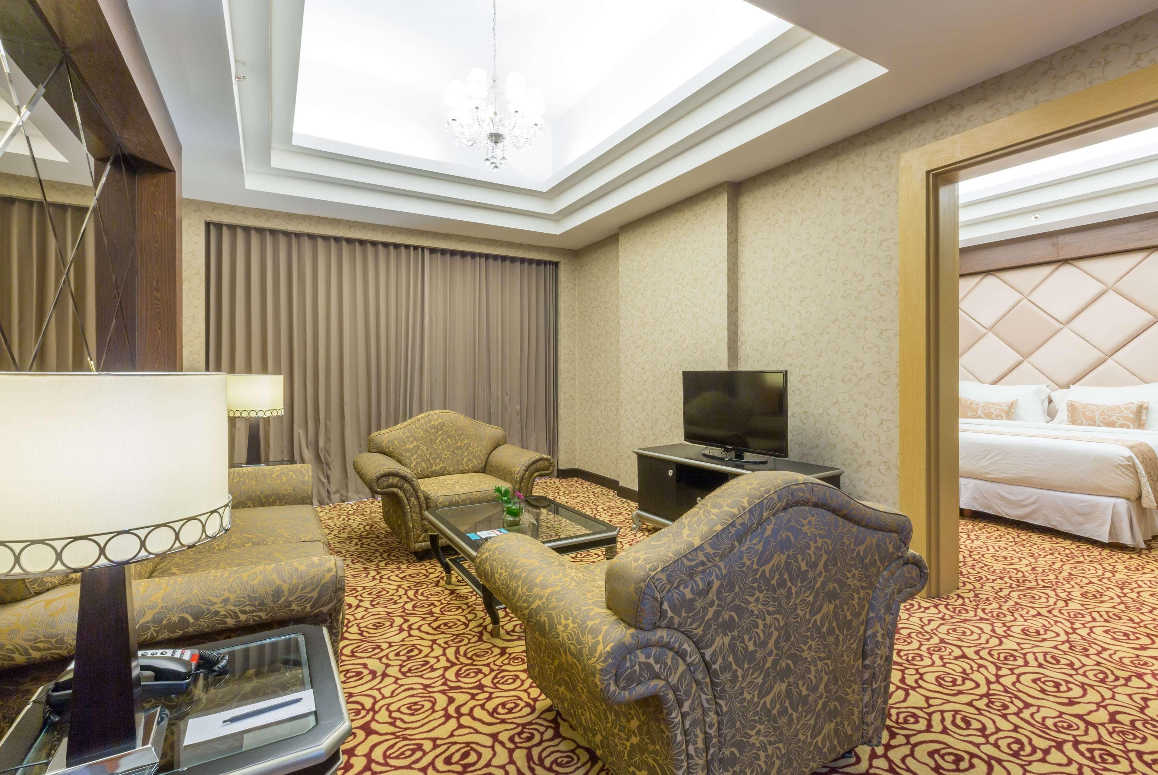 Wyndham Surabaya Exterior foto